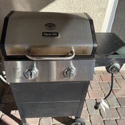 Dyna- Glo BBQ Grill - Propane