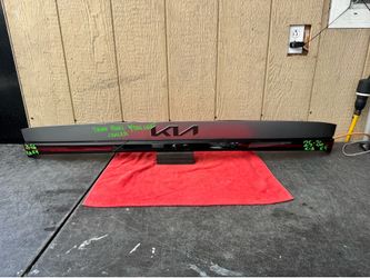 2025 2026 KIA K4 TRUNK PANEL W/TAIL LIGHT CAMERA OEM USED