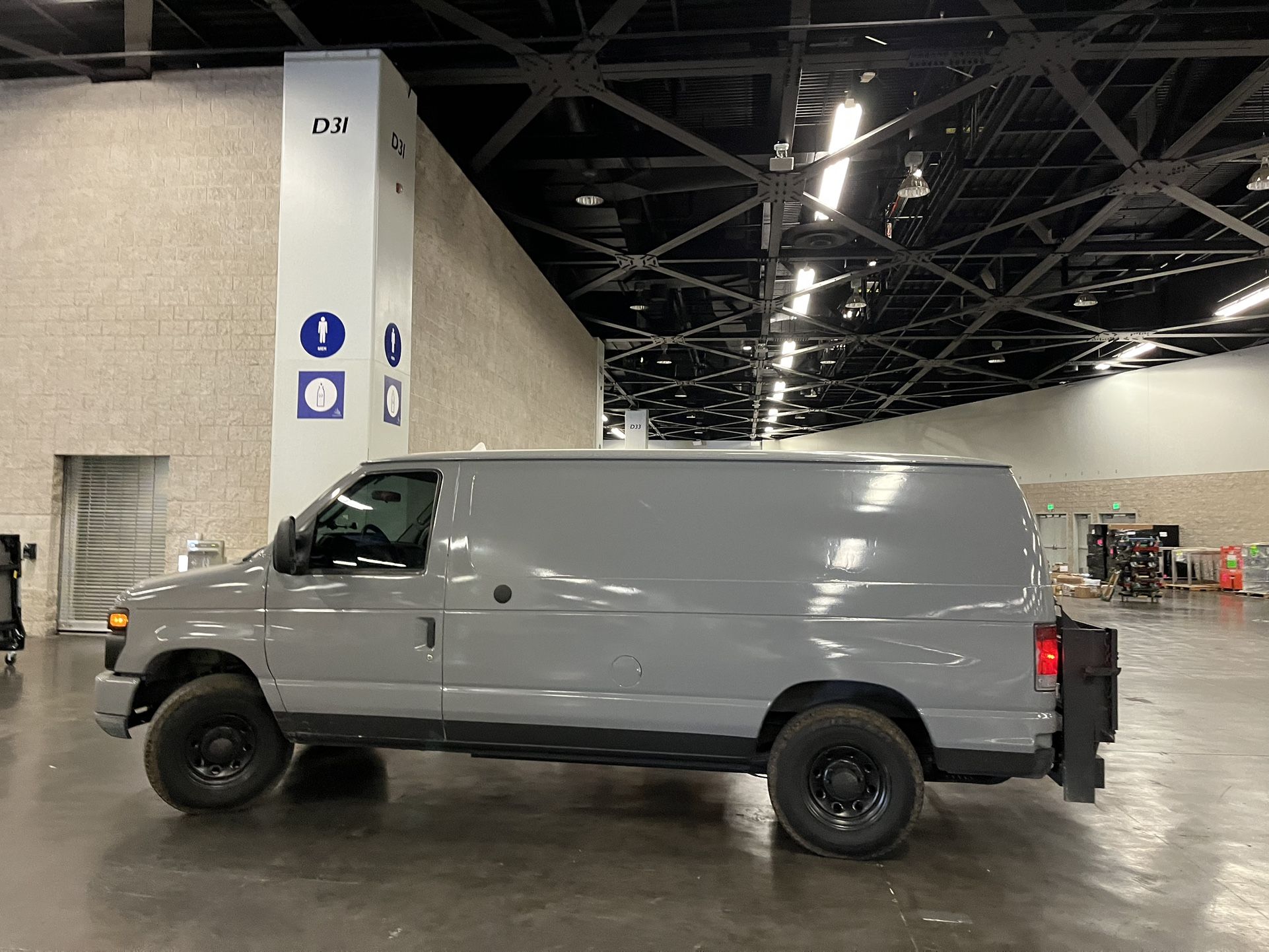 2011 Ford E-250