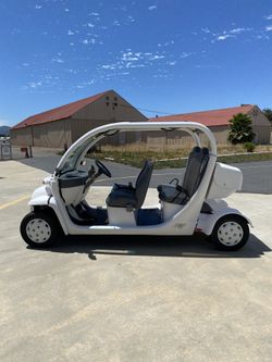 2002 GEM Electric 4 Person Car/Cart 