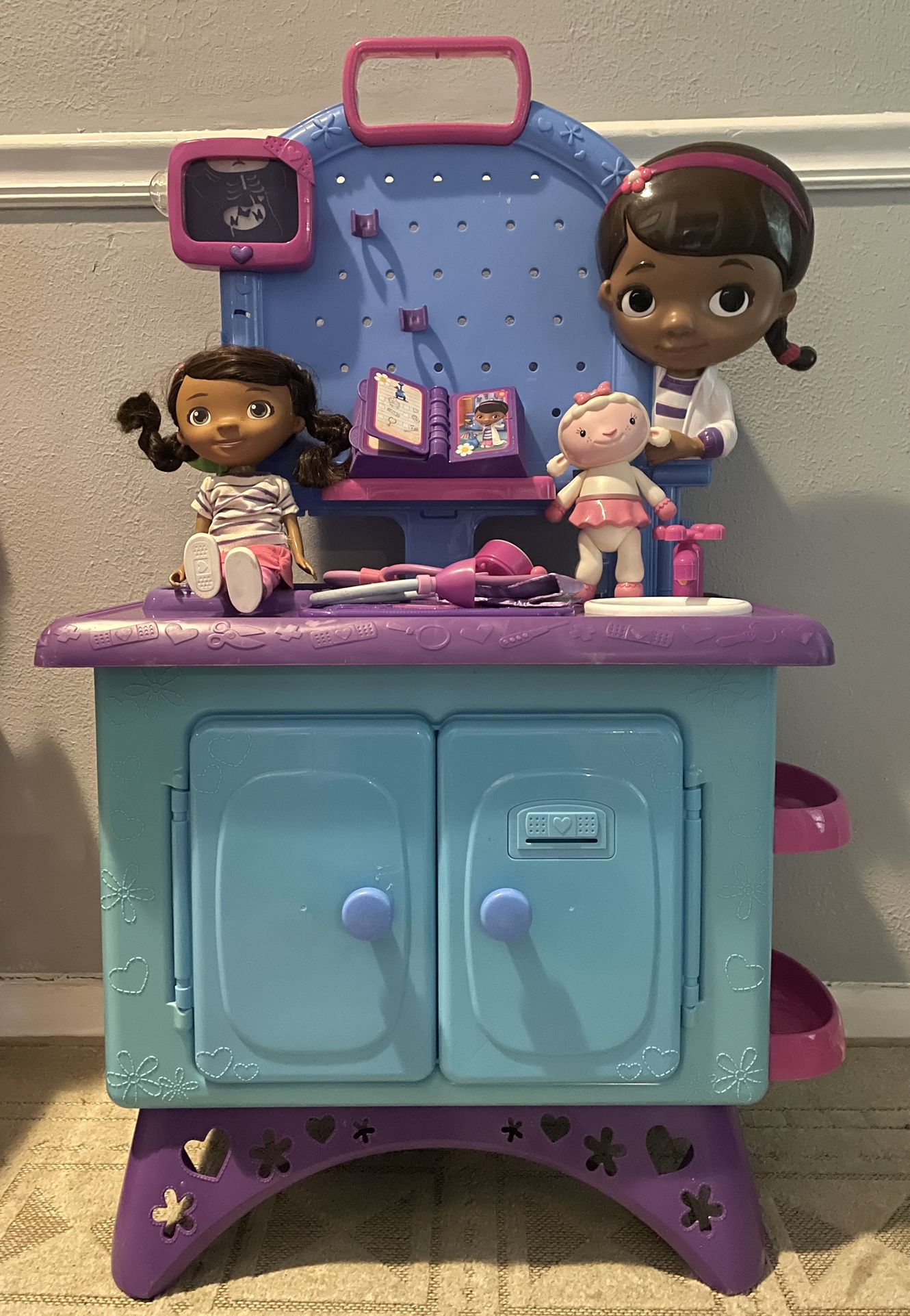 Doc Mcstuffins Checkup Center Play Set