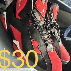 Jordan’s Sz13 Us Mens/ Used/ Like New $30!