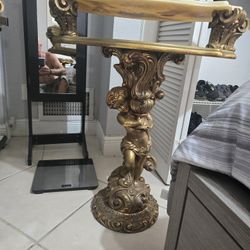 Pair of gold end tables onix top