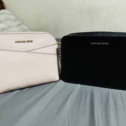 Authentic Michael Kors Crossbody Bag 👜💐