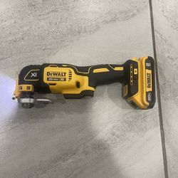 DEWALT XR ATOMIC 20V MAX Cordless Brushless Oscillating Multi Tool 