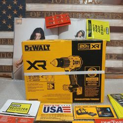 NEW DEWALT 20V XR 1/2 HAMMER DRILL DRIVER TOOL 
