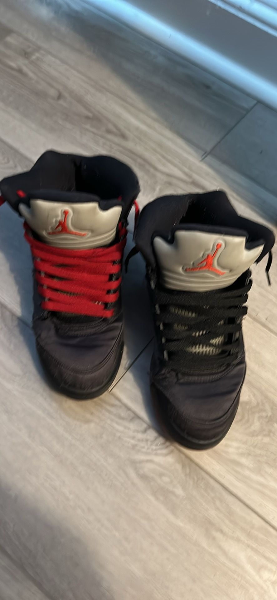 Jordan 5 Retro “Satin Bred”