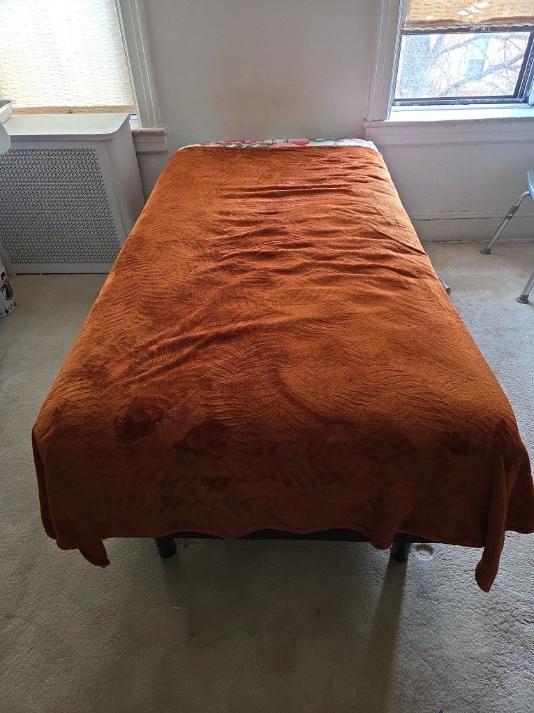 BeautyRest Pressure Smart Twin Bed