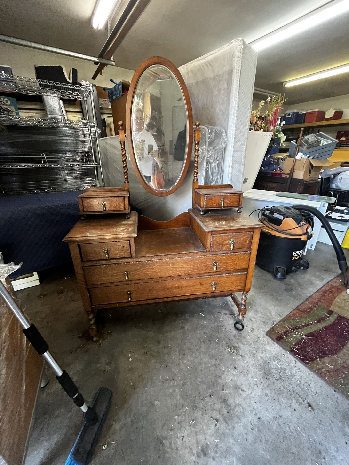 🌟 Vintage & Salon Sale! 🌟