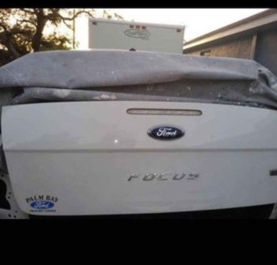 Trunk Ford Focus