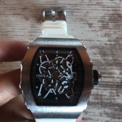 Onola Watch