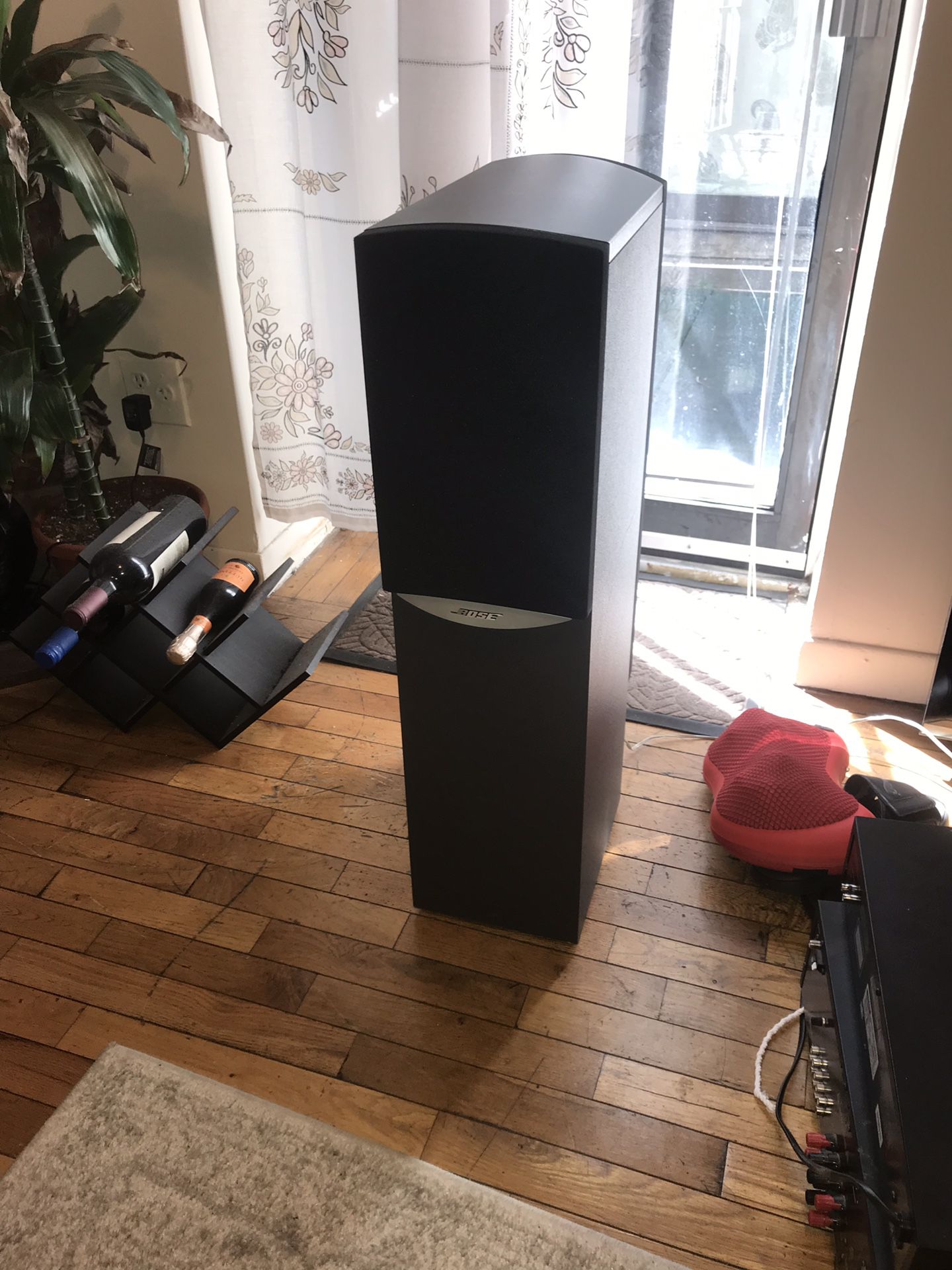 Bose Speakers Set (both speakers and sound system)