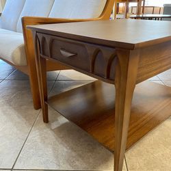 Mid-century modern side table/end table