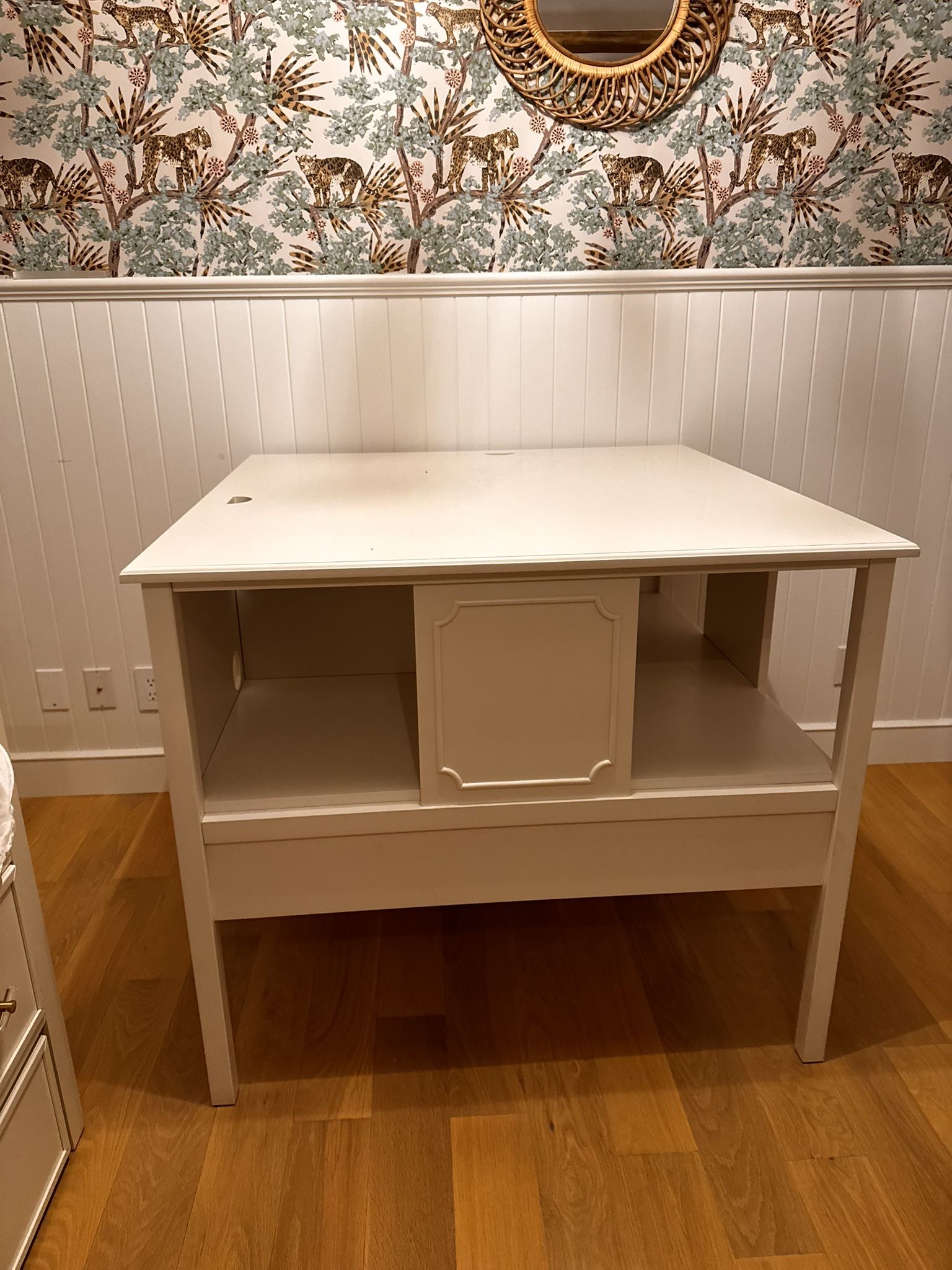 Corner Table 