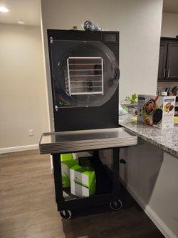 Harvest Right XL Freeze Dryer