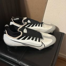 Nike cleats 12in