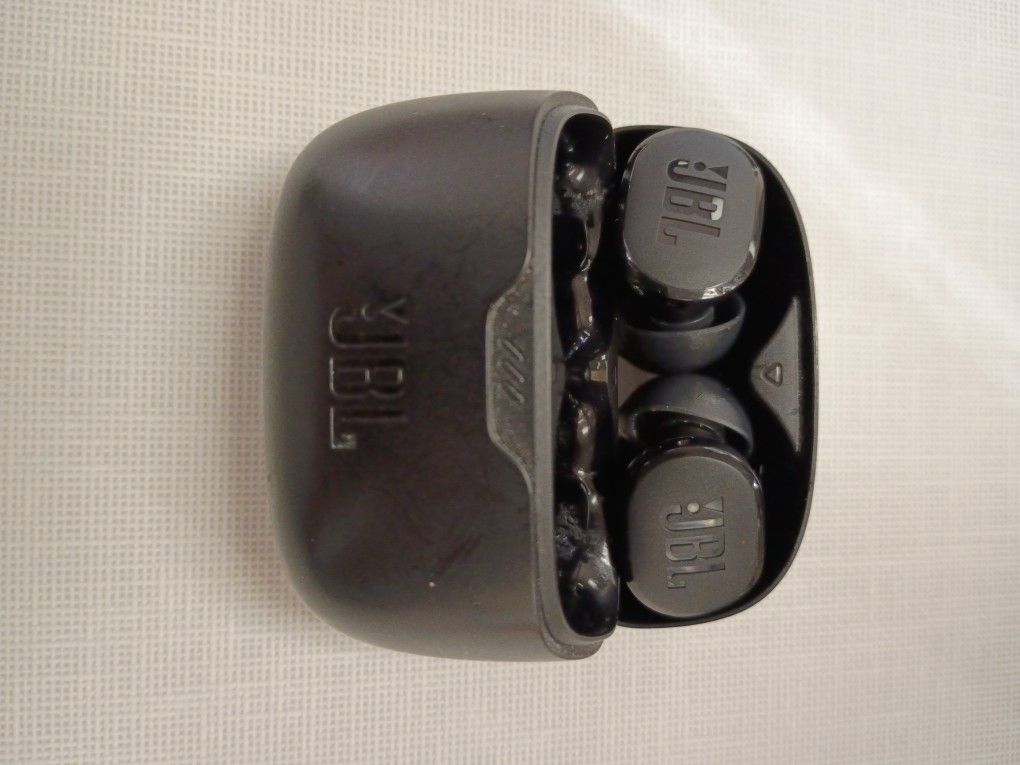 JBL Tune Earbuds