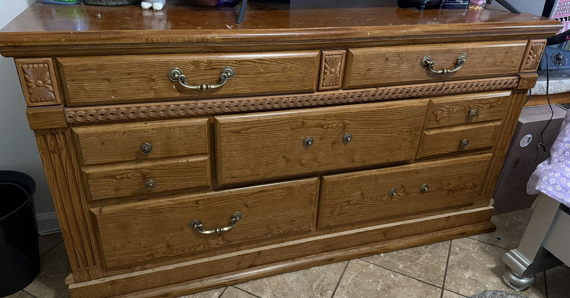 Dresser