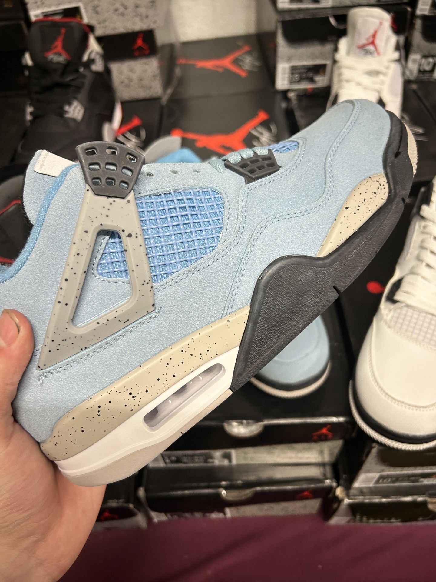 Unc Jordan 4s