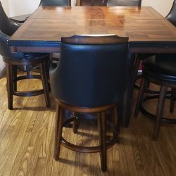 Dinner Table And 6 Chairs 