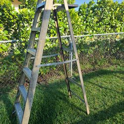 Ladder, 8 ft, A frame,