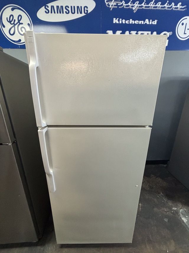 Ge 16.6-cu Ft Top-Freezer Refrigerator 