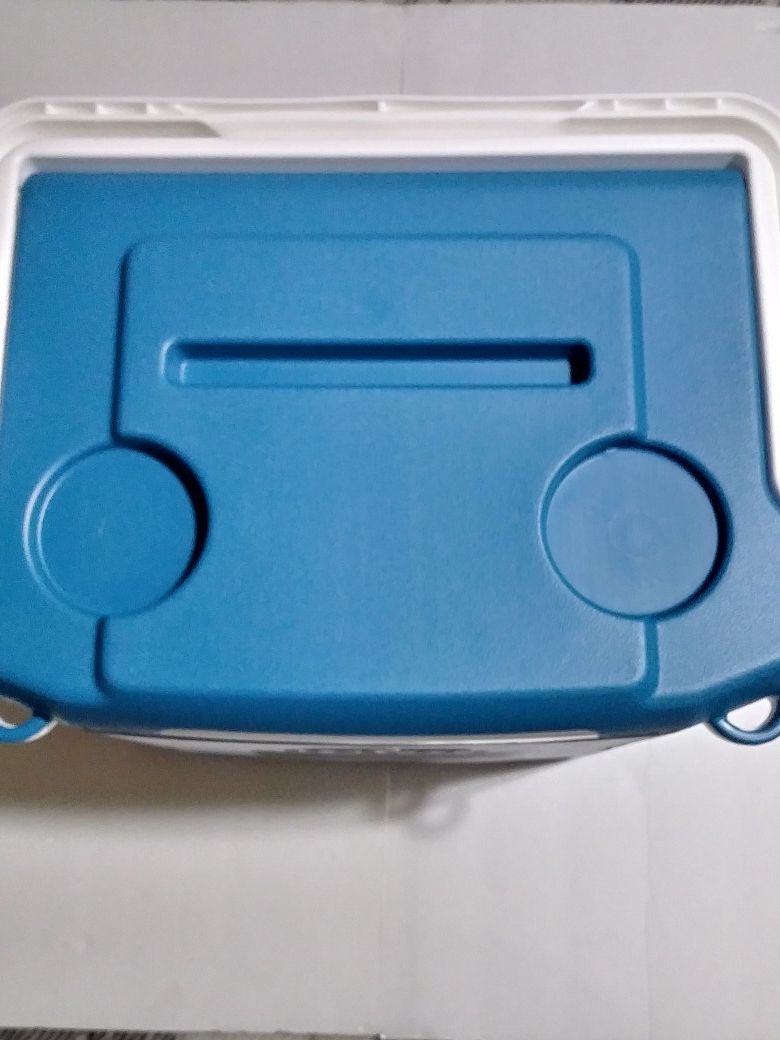Brand New Igloo Profile 16 Cooler