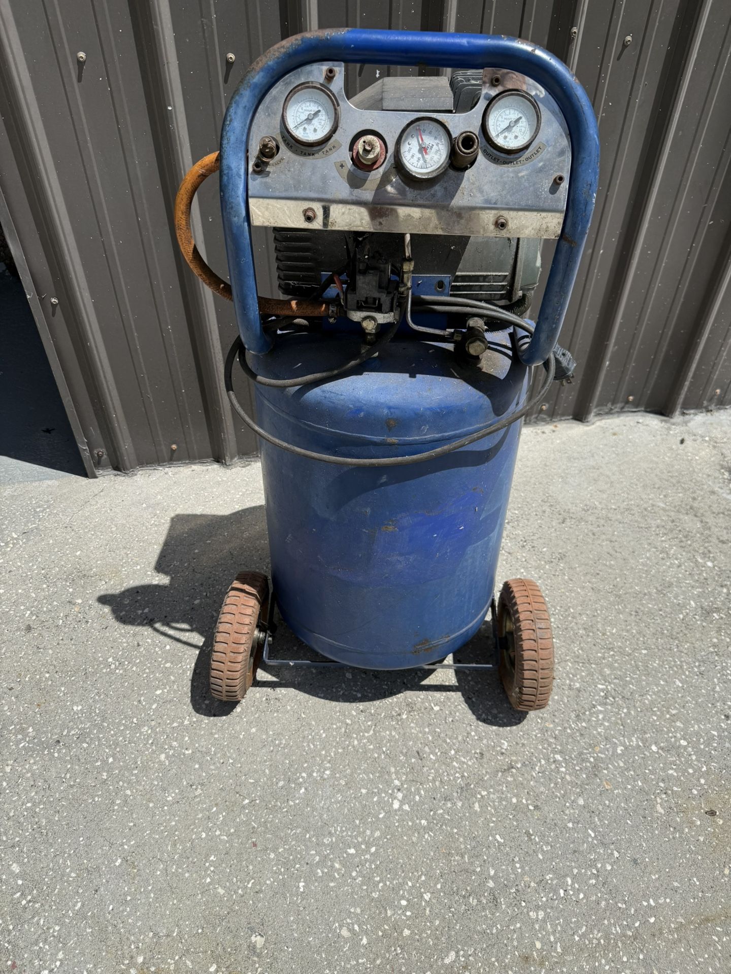 Air Compressor