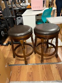 Set of 2 Round Wood Bar Stools