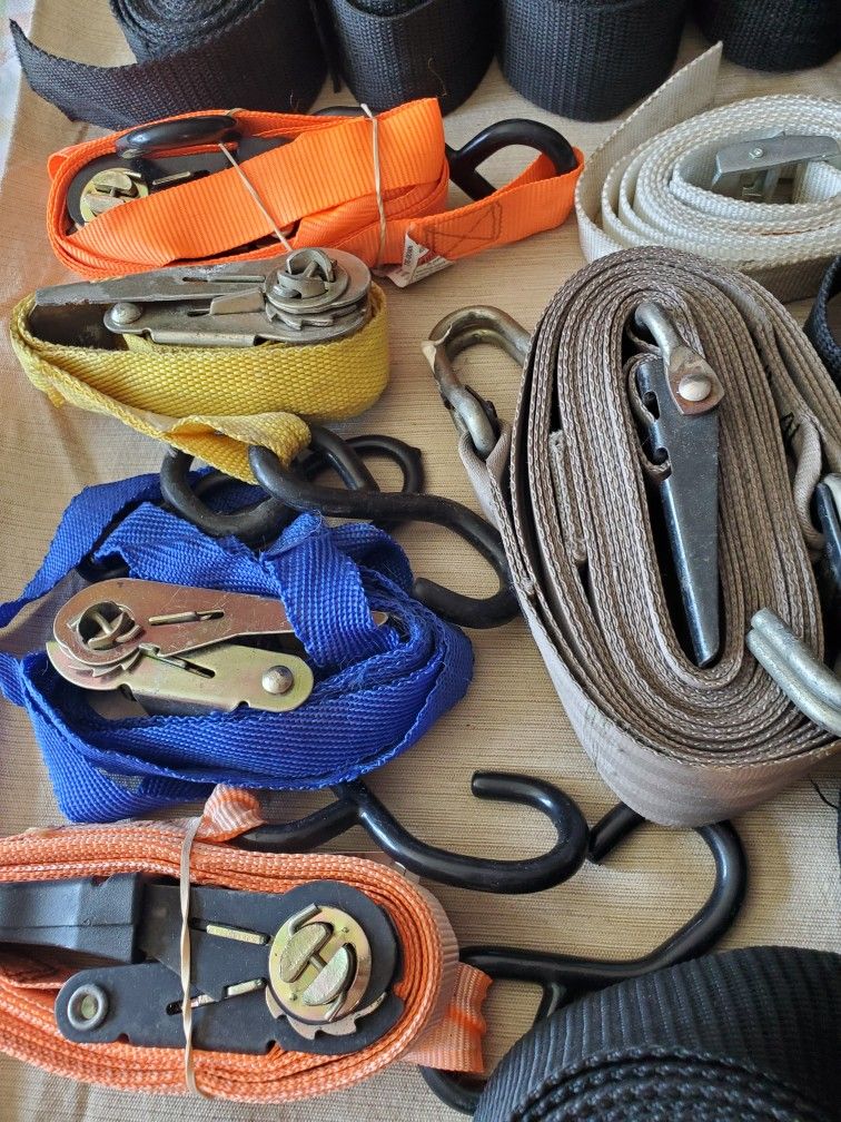 Moving Straps And Tie Down Lot