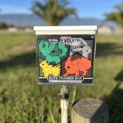Pokemon Cards: Evolving Skies Elite Trainer Box 