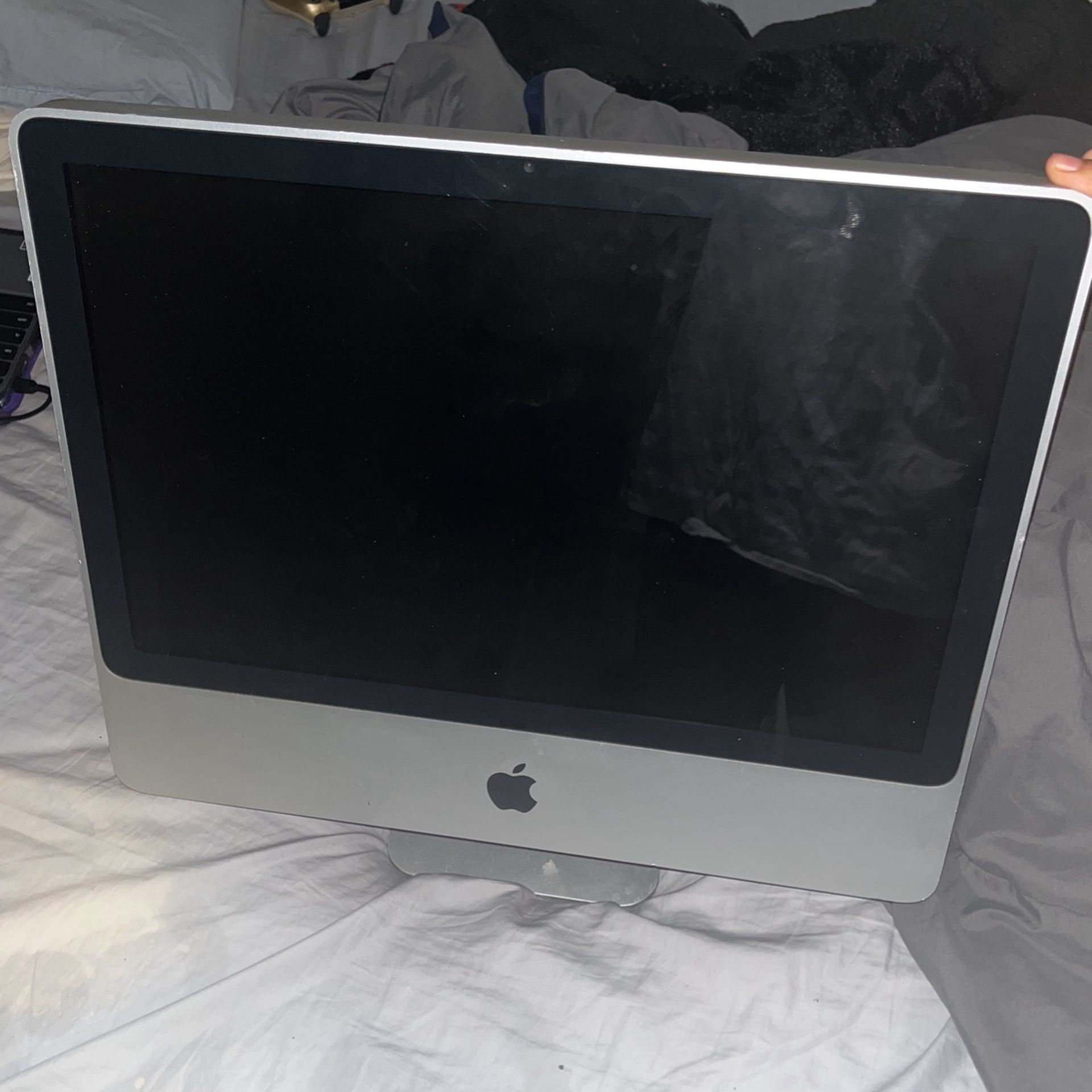 imac with apple keyboard 