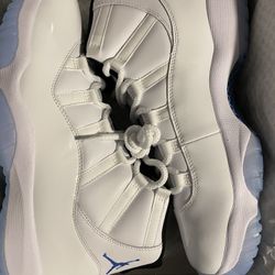 Air Jordan 11 Legend Blue 