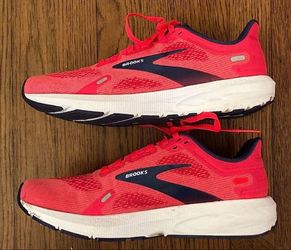 BROOKS RUNNING SHOES