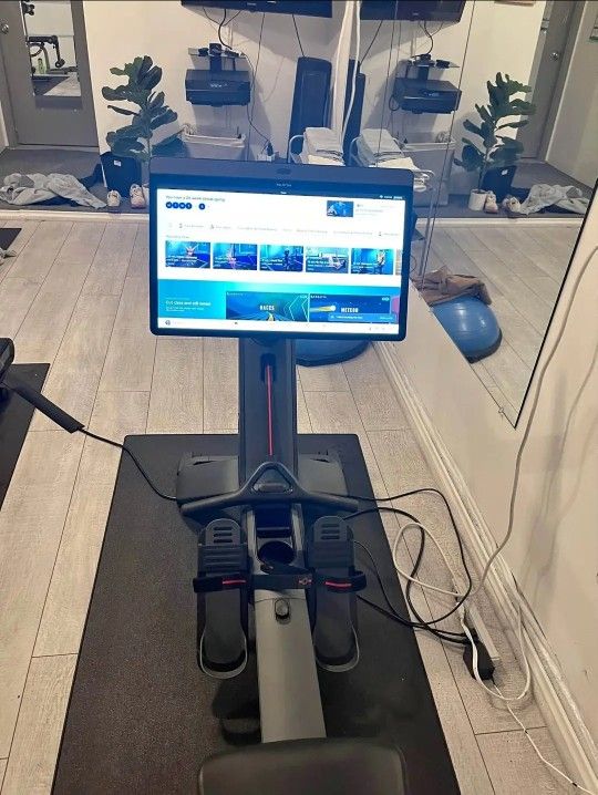 Peloton-row