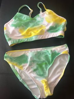 Girl swim set size 10