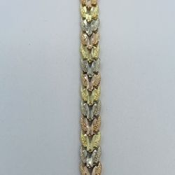 14K Gold Tree Tone Bracelet . New