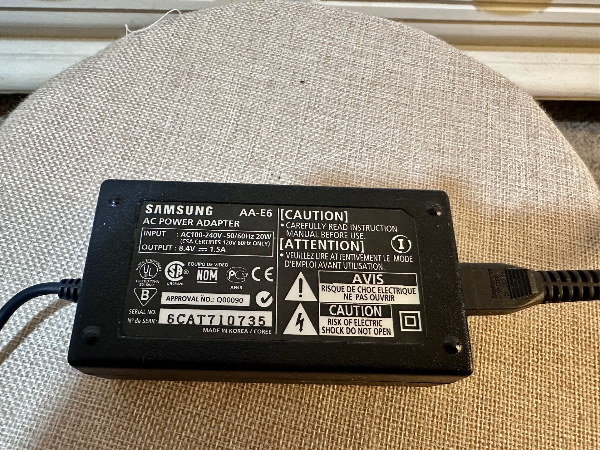 Samsung AA-E6 AC Power Adapter