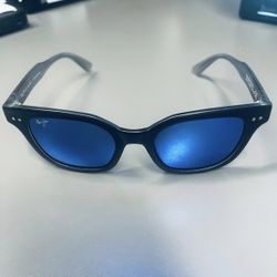 Maui Jim Shore Break MJ 822-02MG Polarized Sunglasses - Like New This is a pair of authentic Maui Jim Shore Break sunglasses, model number MJ 822-02MG