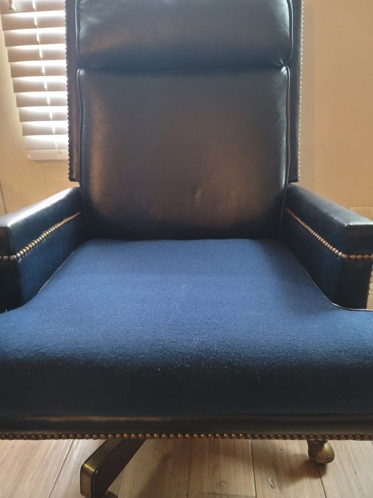 Executive Office Chair