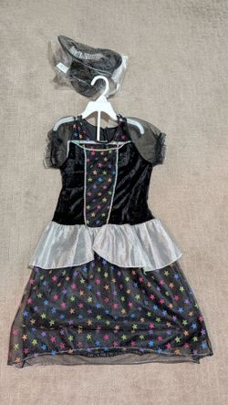 Girl witch costume siz large
