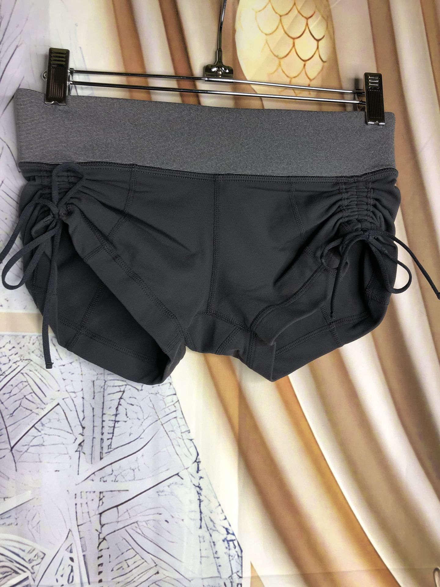 lululemon Short Size 4