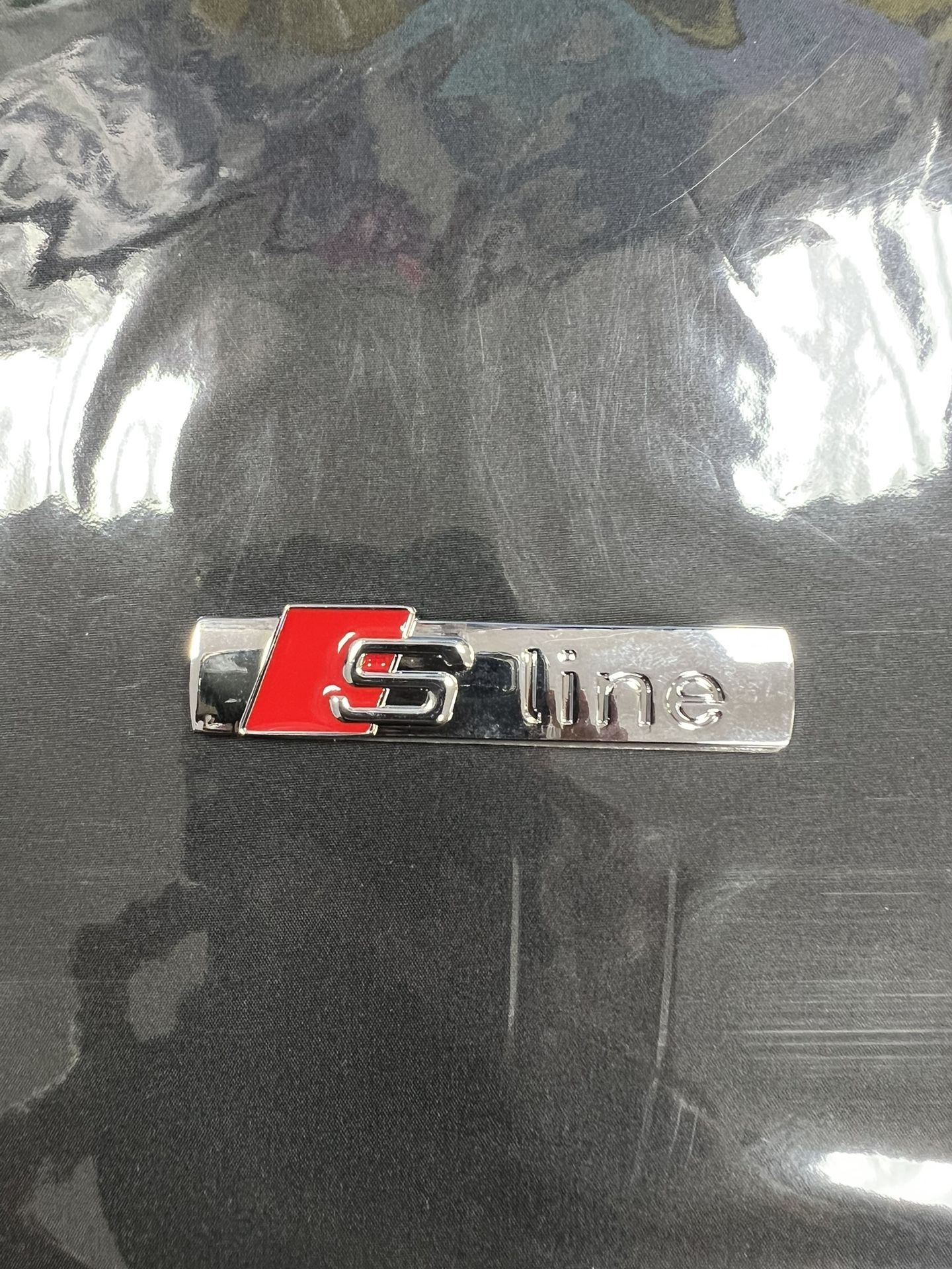 2x LOGO FREGIO STEMMA EMBLEM AUDI S-LINE A1 A2 A3 A4 A5 A6 A7 A8 Q3 Q5 Q7 BADGE
