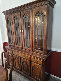 Elegant Traditional Dining Room Set – Large China Cabinet, Table & Chairs