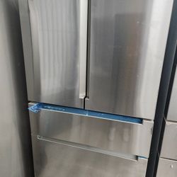 Bosch 800 Series 4-door Counter-depth Refrigerator 