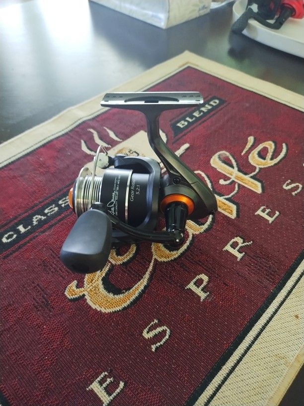 Quantum Bill Dance Spinning Reel 
