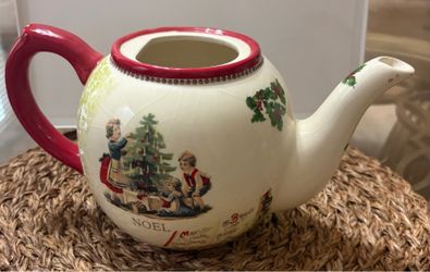 Vintage Ceramic "Noel" Christmas Teapot – Missing Lid / Perfect Holiday Decor