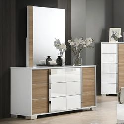 CONTEMPORARY WHITE NATURAL FINISH HIGH GLOSS DRESSER CABINET - CAJONERA  GABETA TOCADOR SIN ESPEJO for Sale in Downey, CA - OfferUp