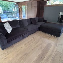 $1,960 OBO LIKE NEW ROVE CONCEPTS MILO MODULAR SECTIONAL