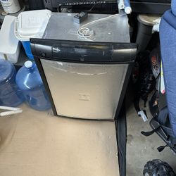 Motorhome Fridge 2021 Dometic RM2351